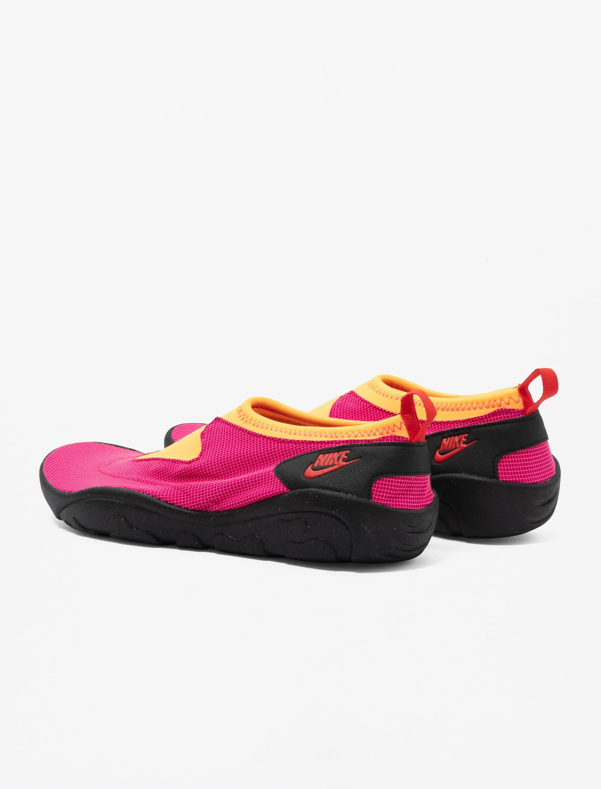 Aqua Turf (Vivid Pink)