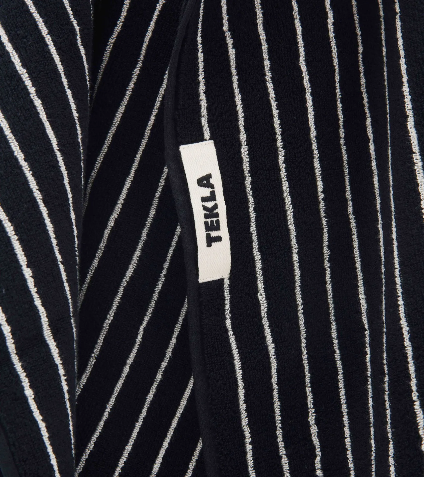 Bath Towel 70x140 Black Stripes