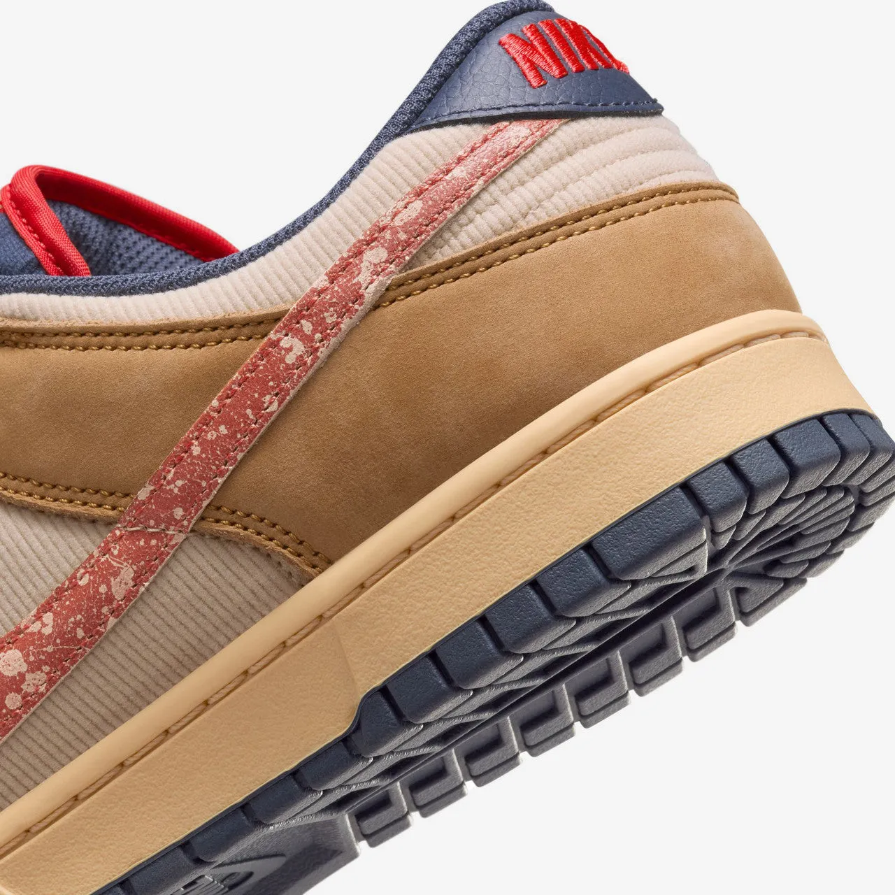 Dunk Low Retro SE