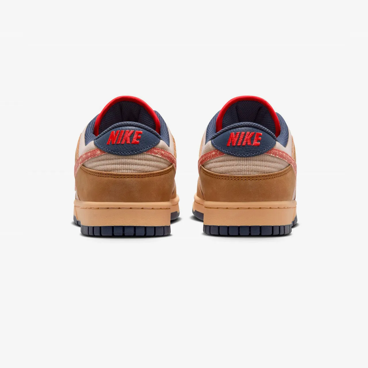 Dunk Low Retro SE