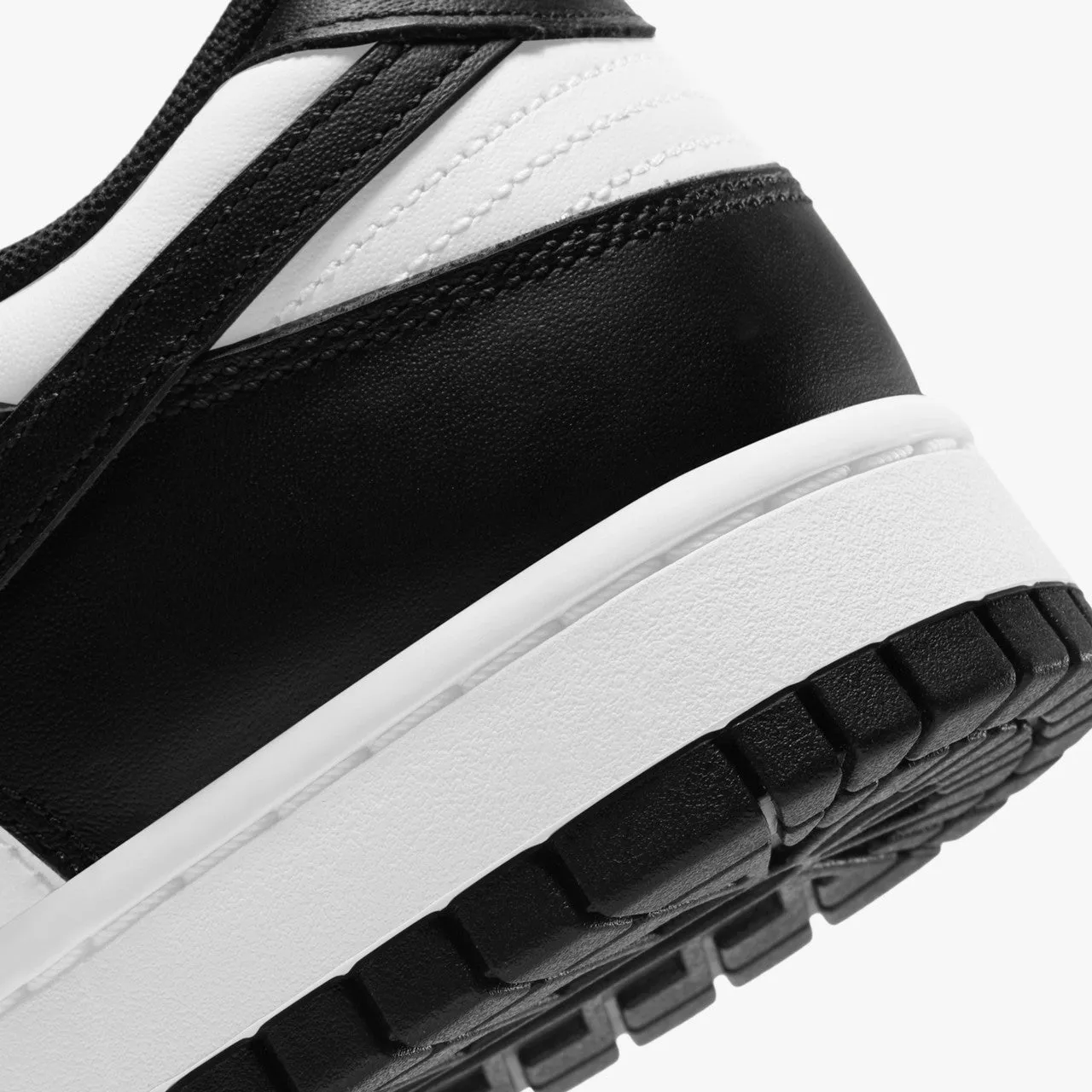 Dunk Low Retro