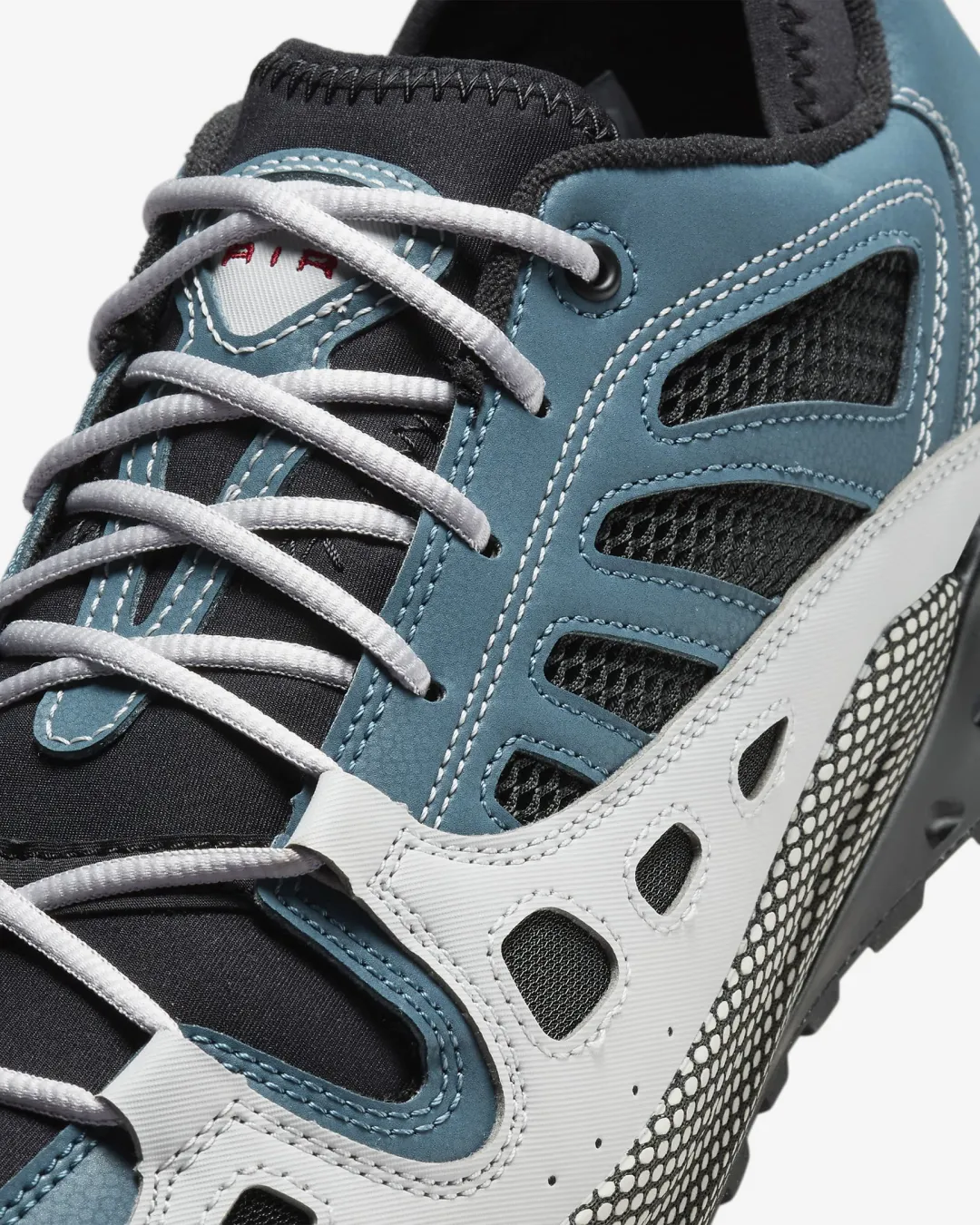 Nike ACG Air Exploraid Sneakers