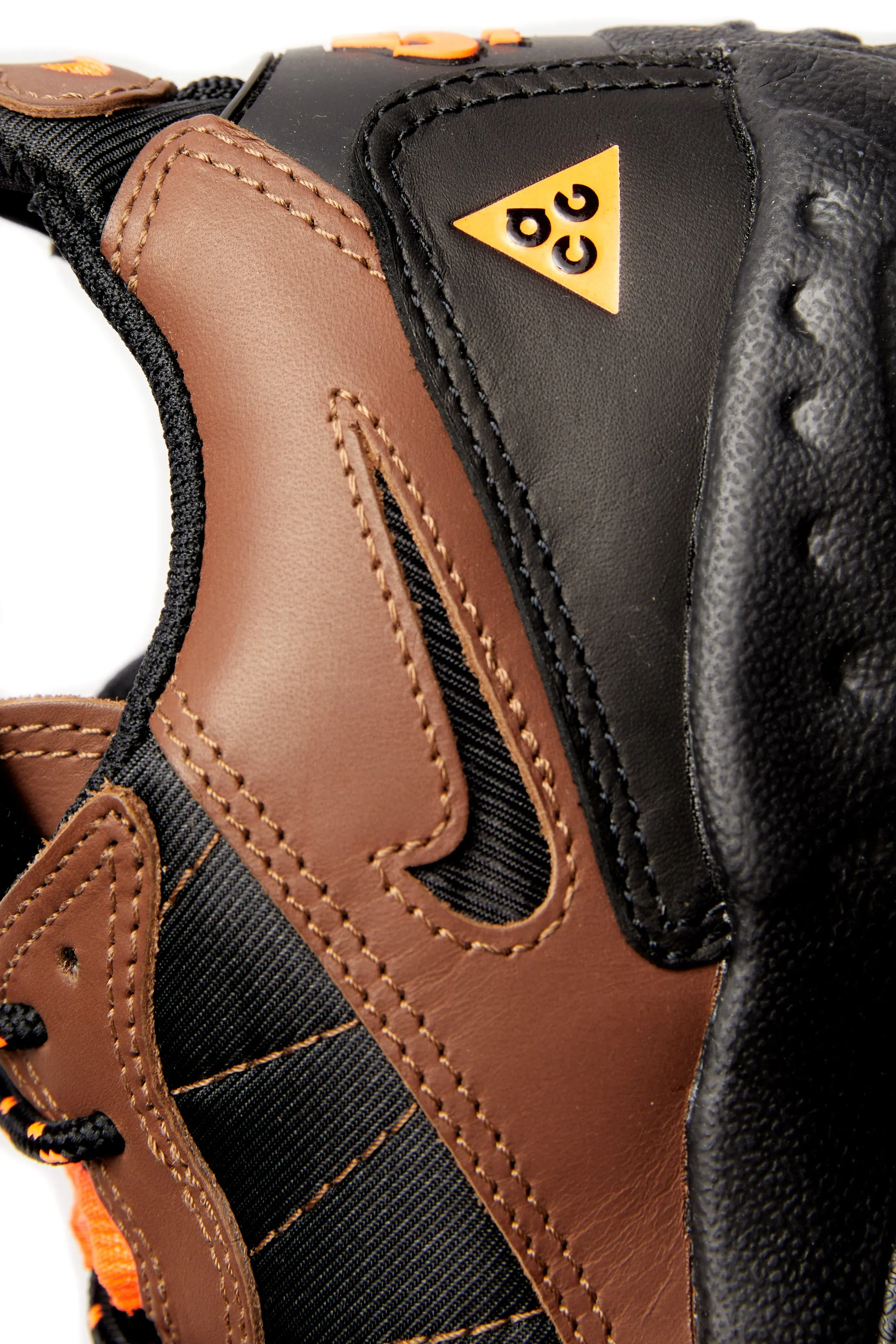Nike ACG Air Mada 'Bison/Black'