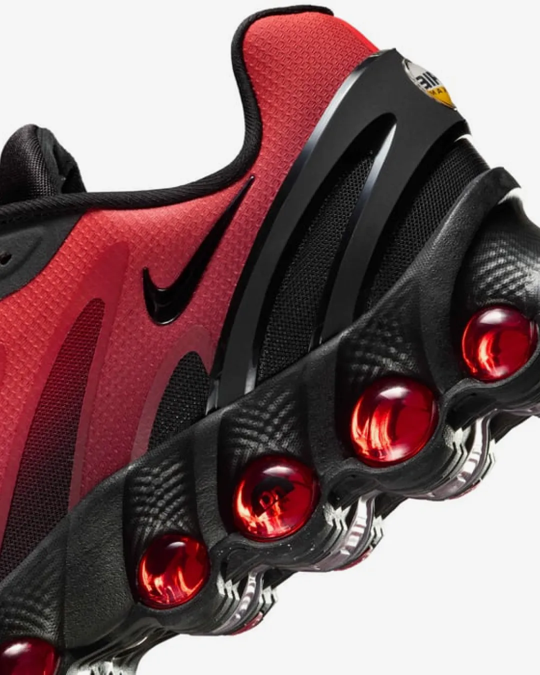 Nike Air Max DN8 Black/Gym Red Sneakers