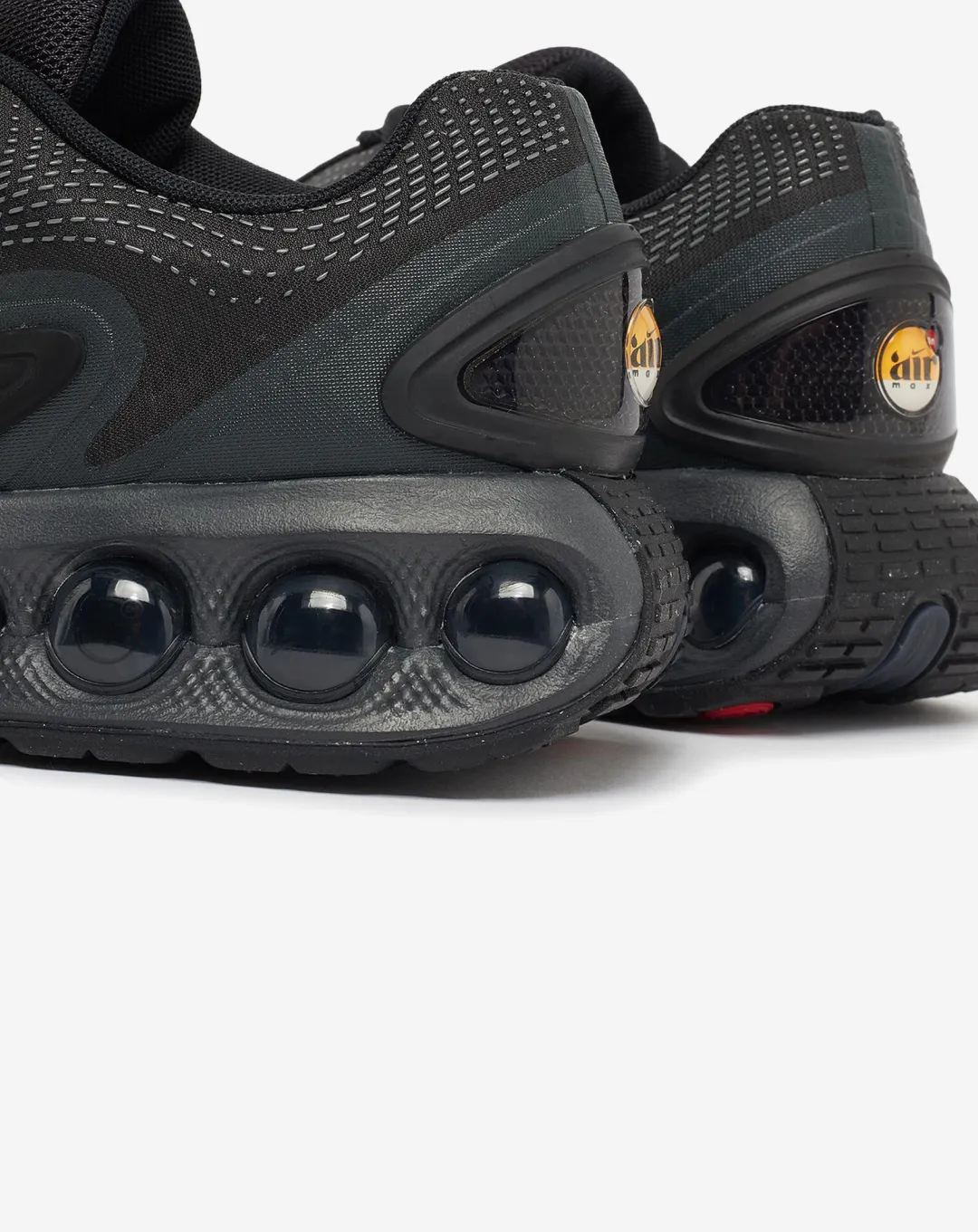 Nike Airmax DN 'Triple Black' Sneakers