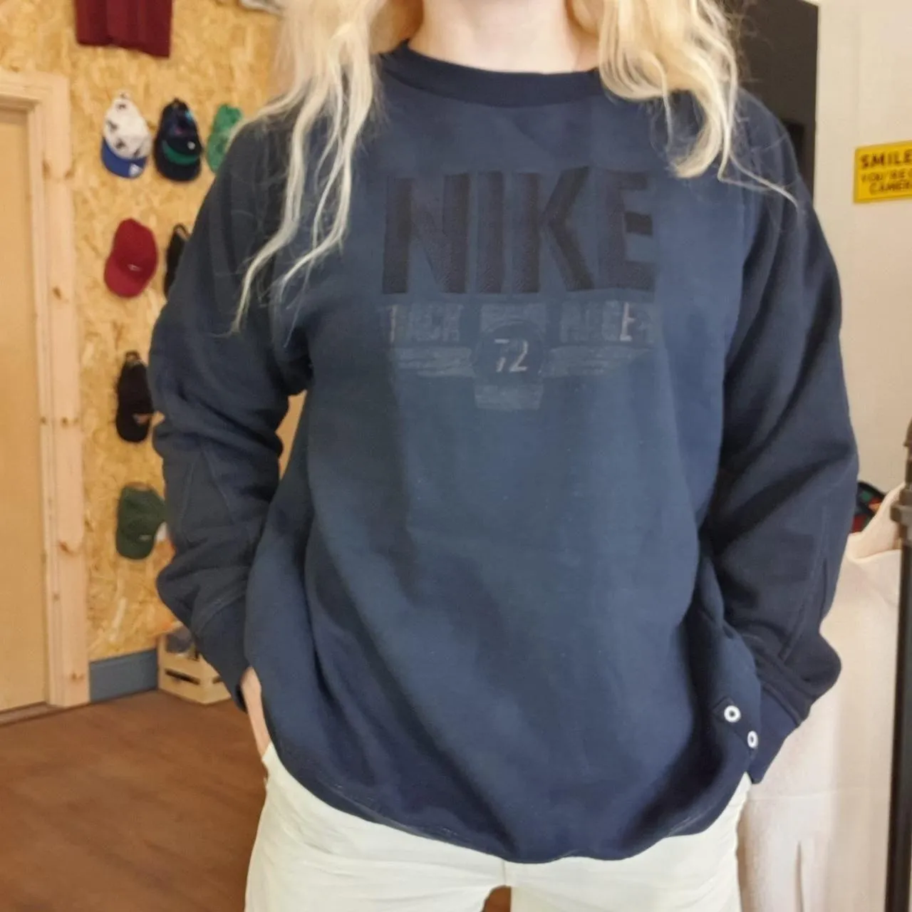 Nike Centre Chest Spellout Crewneck Sweatshirt Washed Vintage Vibe (S Men/M Women)