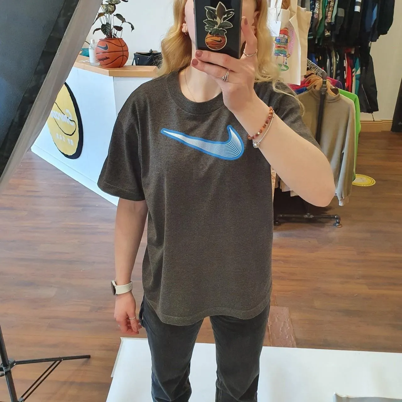Nike Centre Swoosh Tshirt (S)