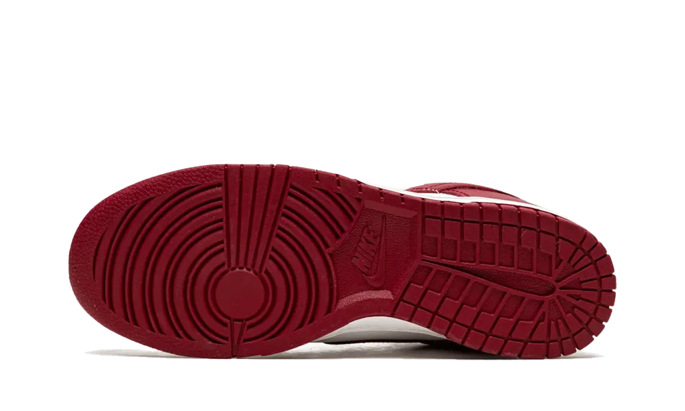 Nike Dunk Low Team Red