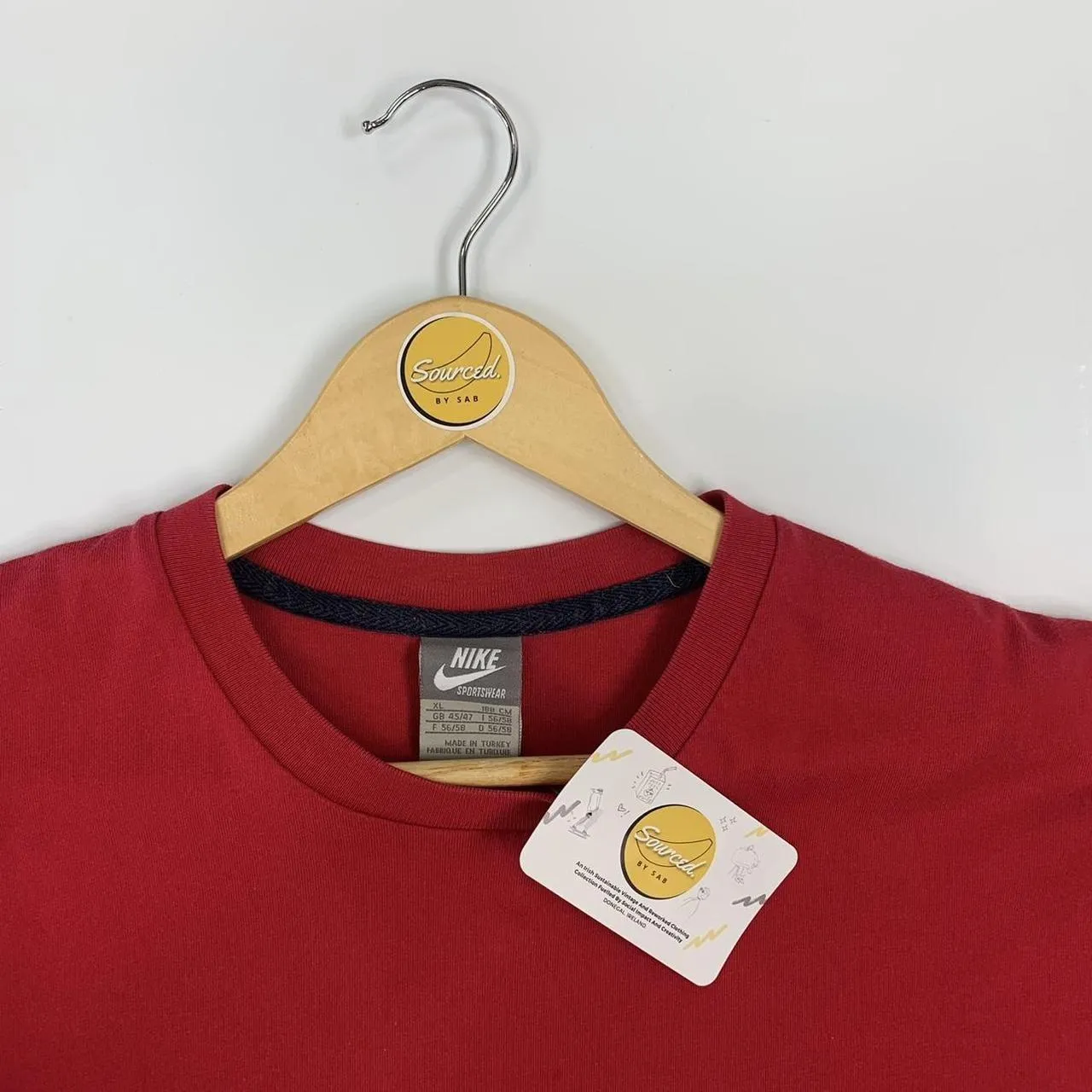 Nike Essentials Center Logo Crewneck Tee (XL)