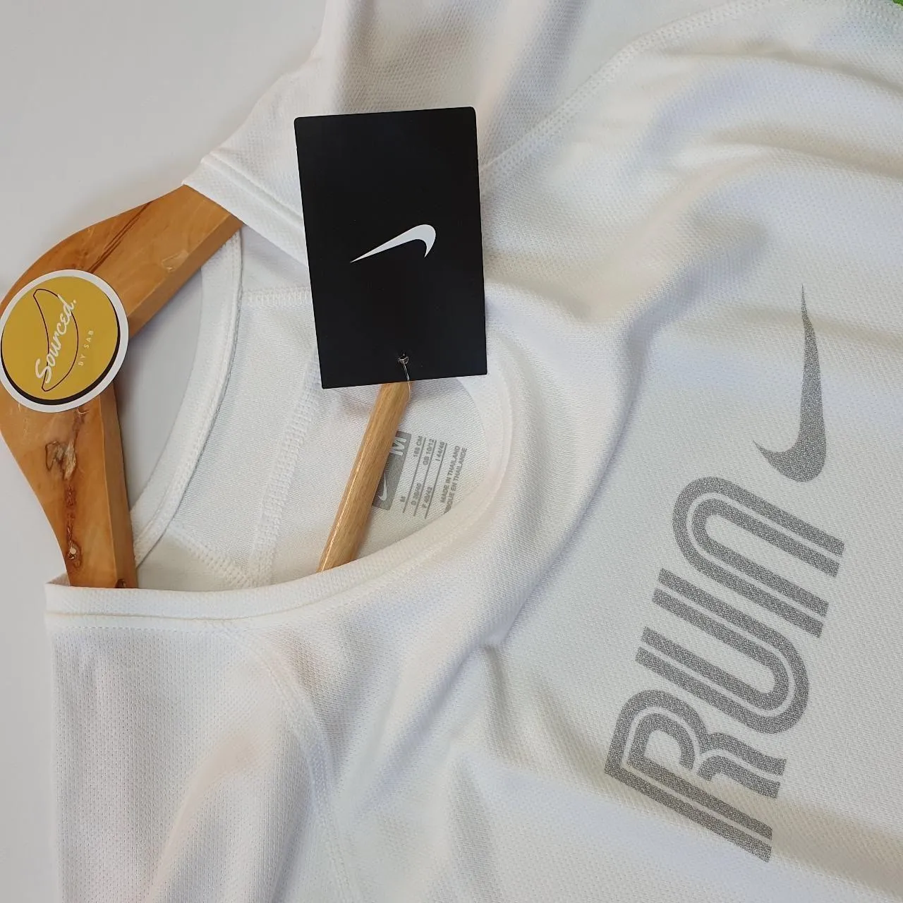 Nike Fit Running Training Tshirt Deadstock Reflective Spellout And Swoosh Across Front Chest (M)