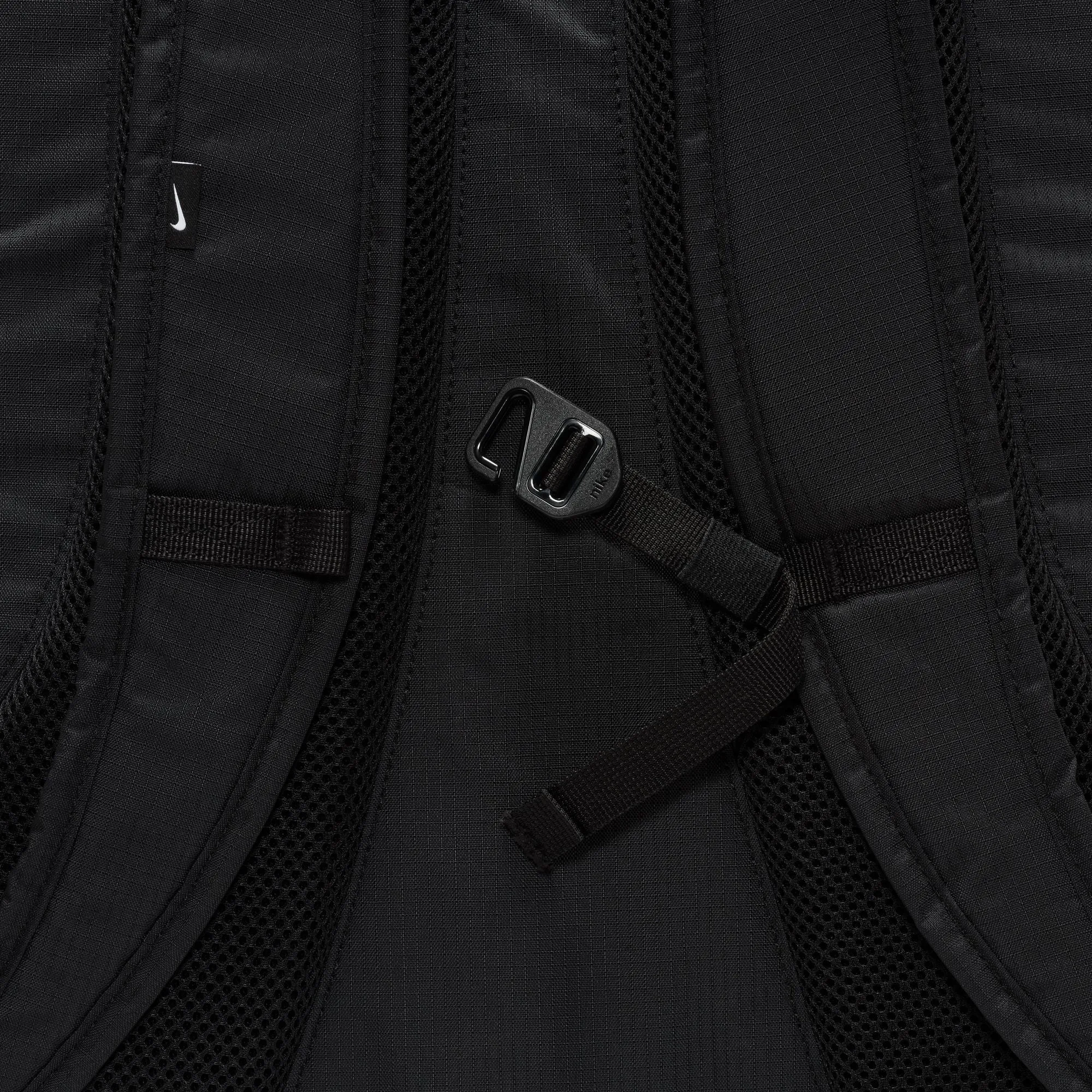 Nike Hayward Backpack 26L Black/White