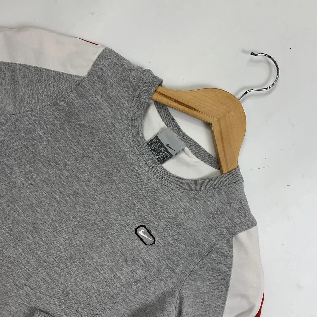 Nike Long Sleeve Top With Grey And Red Colourway (S)