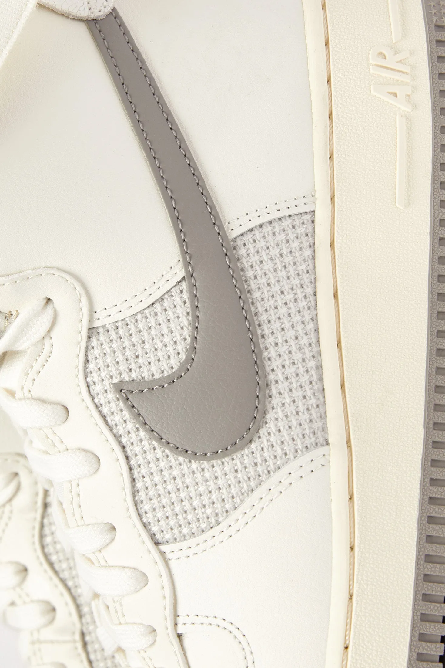 Nike Mens Air Force 1 High Vintage Shoes
