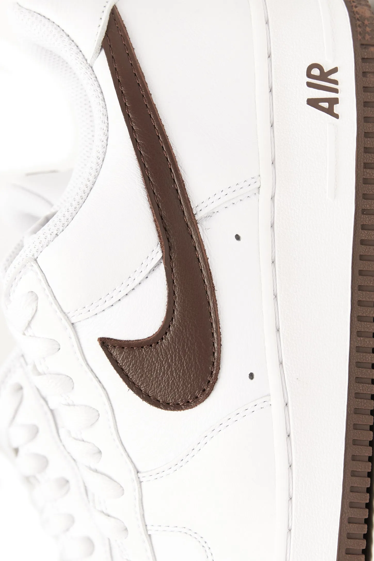 Nike Mens Air Force 1 Low Retro Shoes