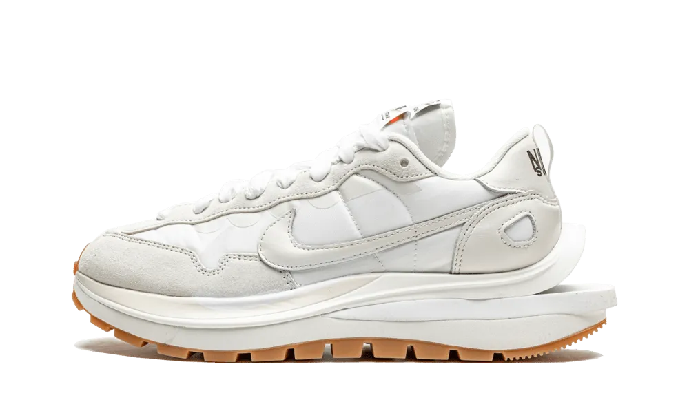 Nike sacai Vaporwaffle Sail Gum