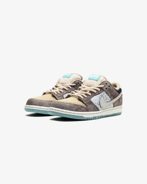 Nike SB Dunk Low 'Big Money Savings' Sneakers