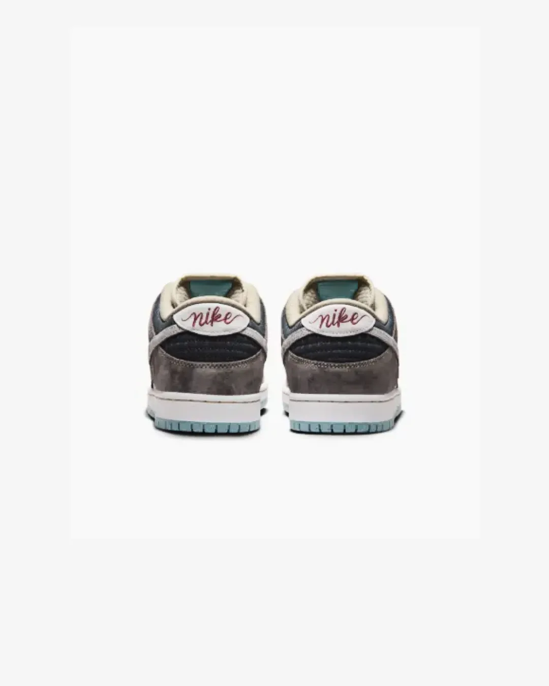 Nike SB Dunk Low 'Big Money Savings' Sneakers