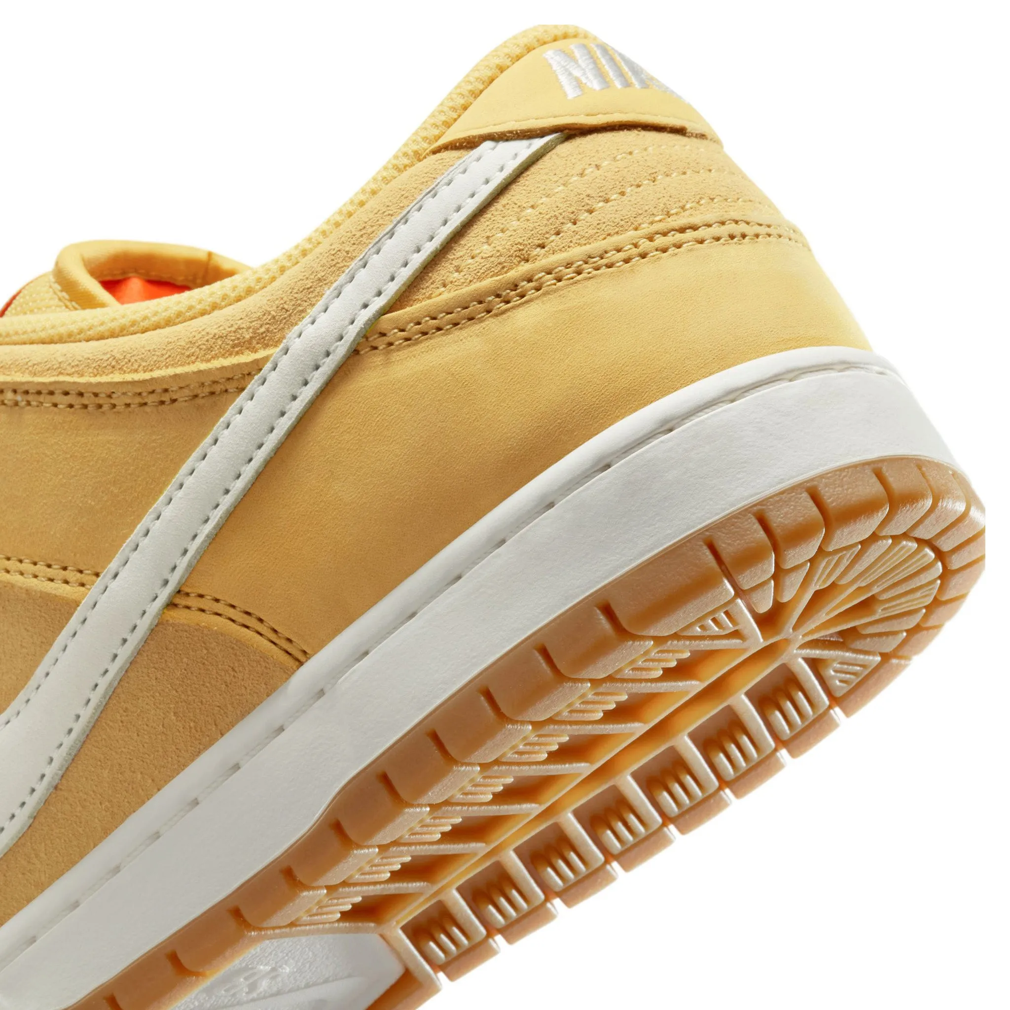 Nike SB Dunk Low Pro Saturn Gold