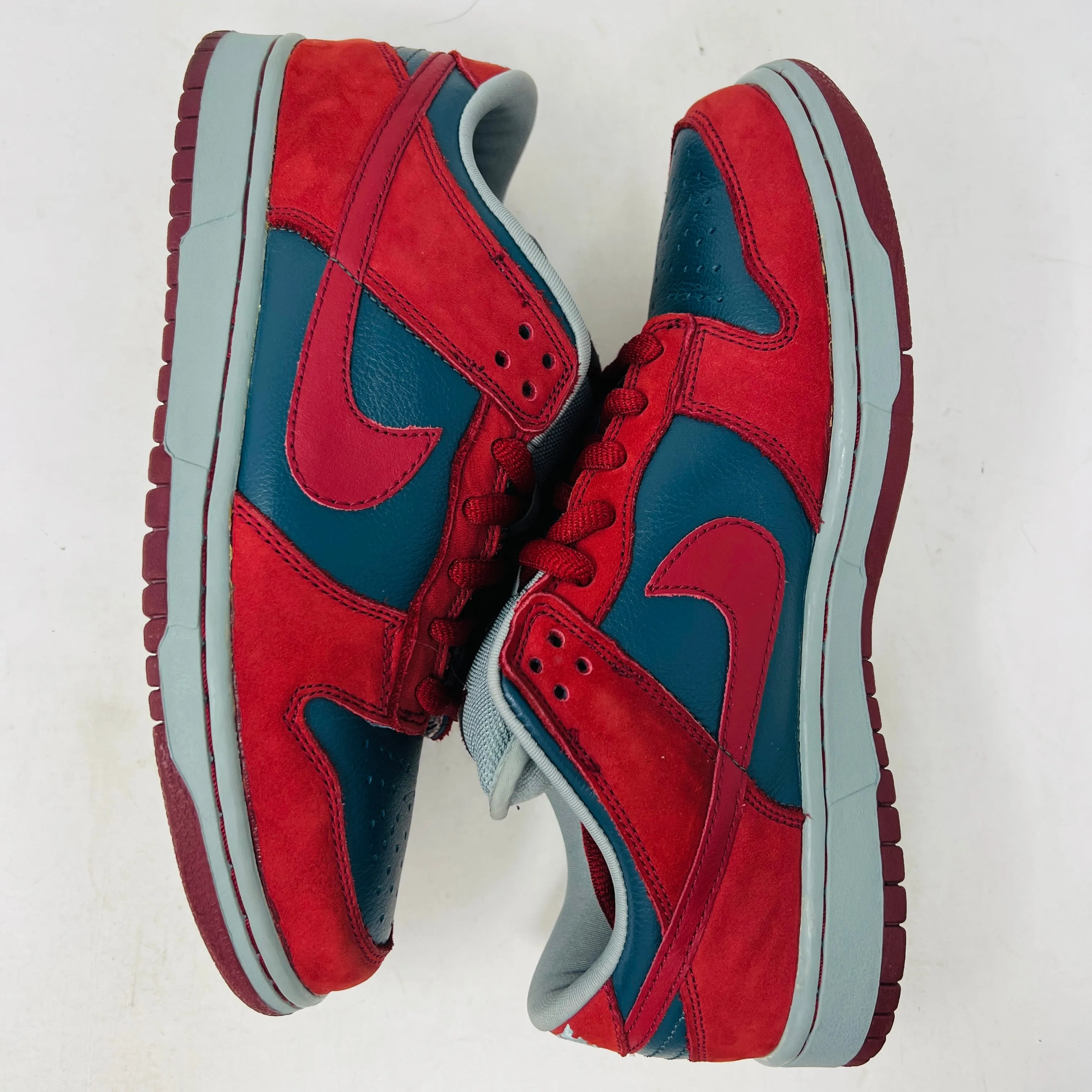 Nike SB Dunk Low Shark