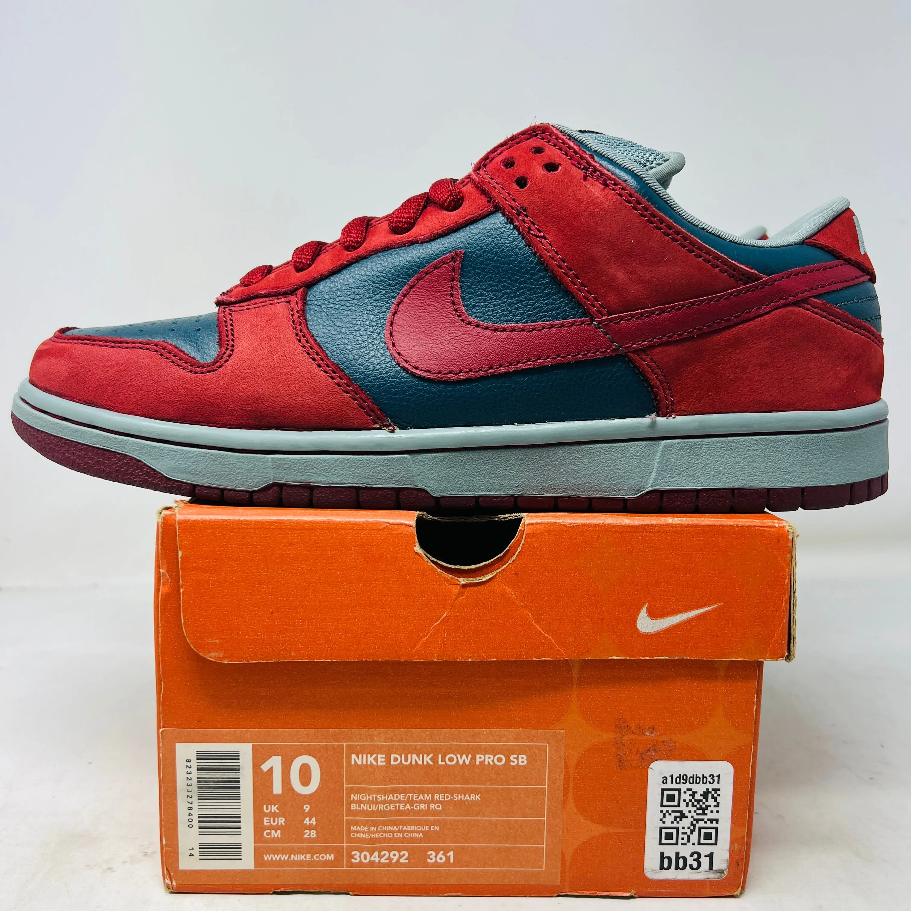 Nike SB Dunk Low Shark