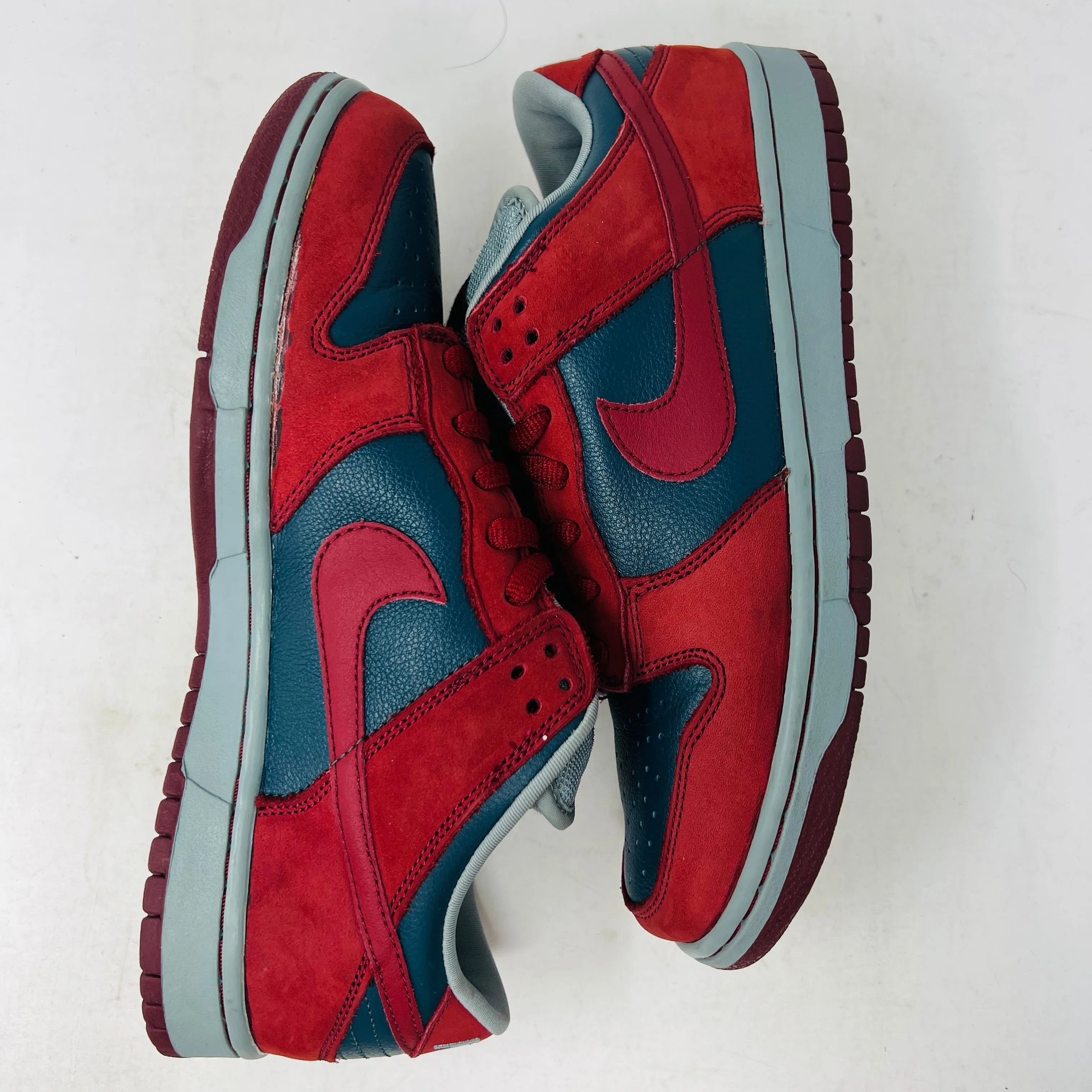 Nike SB Dunk Low Shark