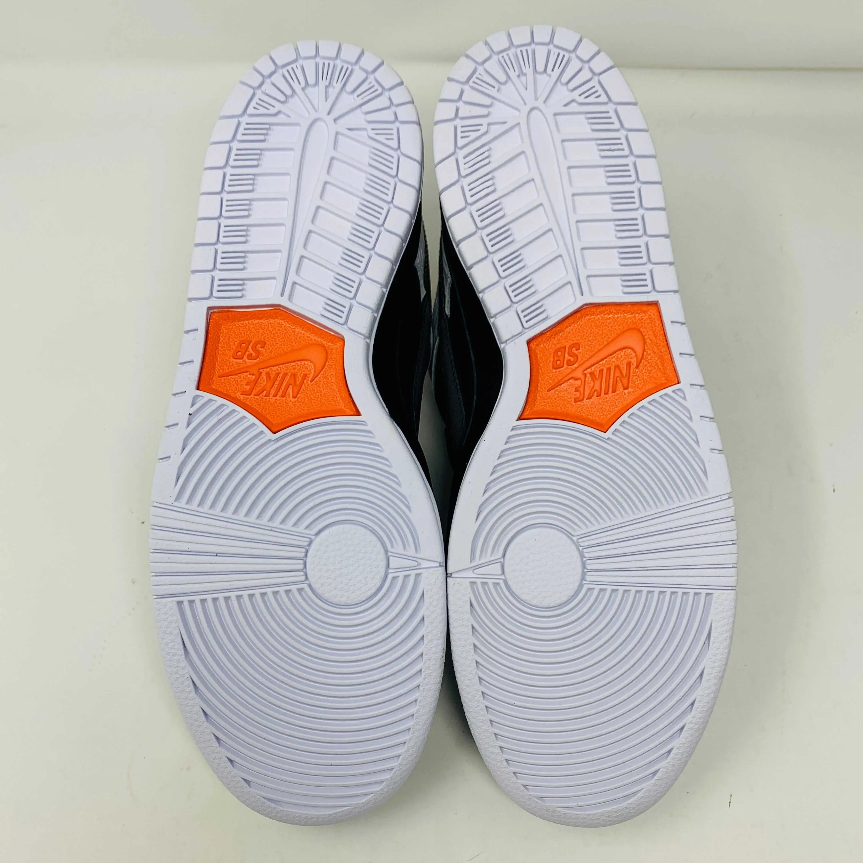 Nike SB Dunk Low TIGHTBOOTH