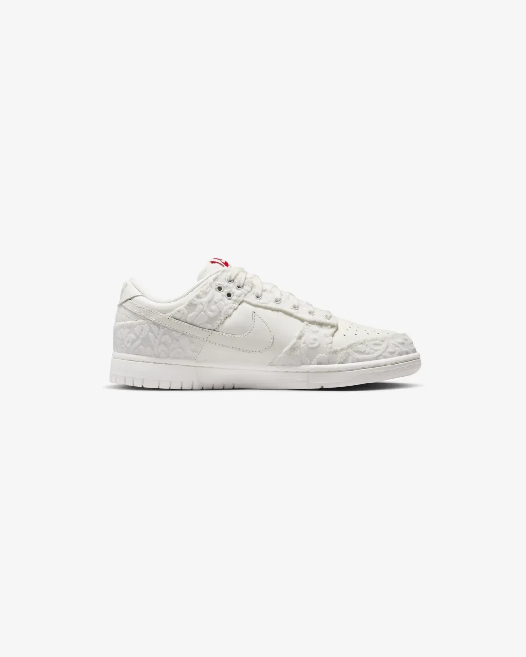 Nike SB Dunk Low 'Valentines Day - Give Her Flowers' Sneakers
