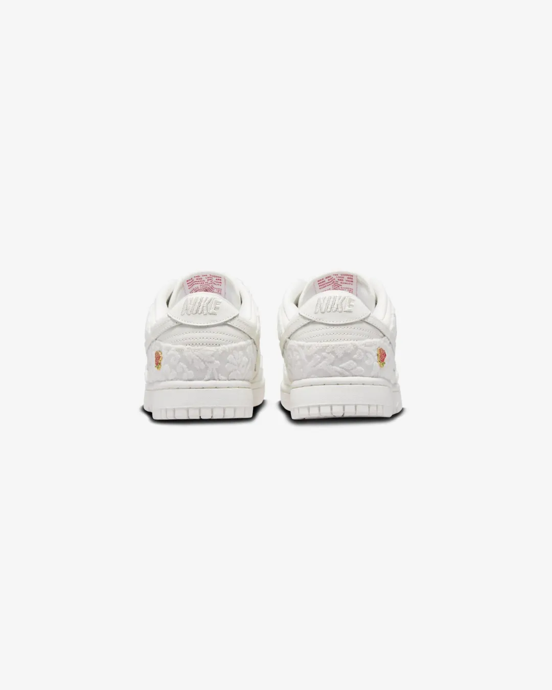 Nike SB Dunk Low 'Valentines Day - Give Her Flowers' Sneakers