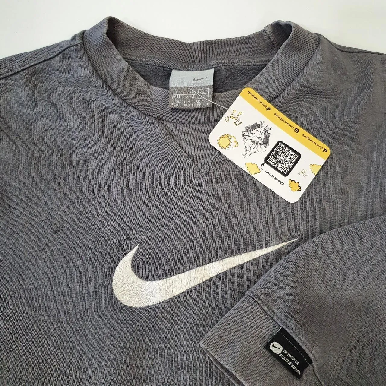 Nike Vintage Early 00s Tag Swoosh Embroidered Front Chest Swoosh Logo Crewneck Sweatshirt (Women Xs)