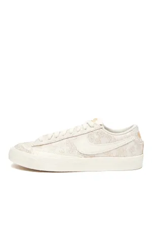 Nike Womens Blazer Low '77 SE Shoes