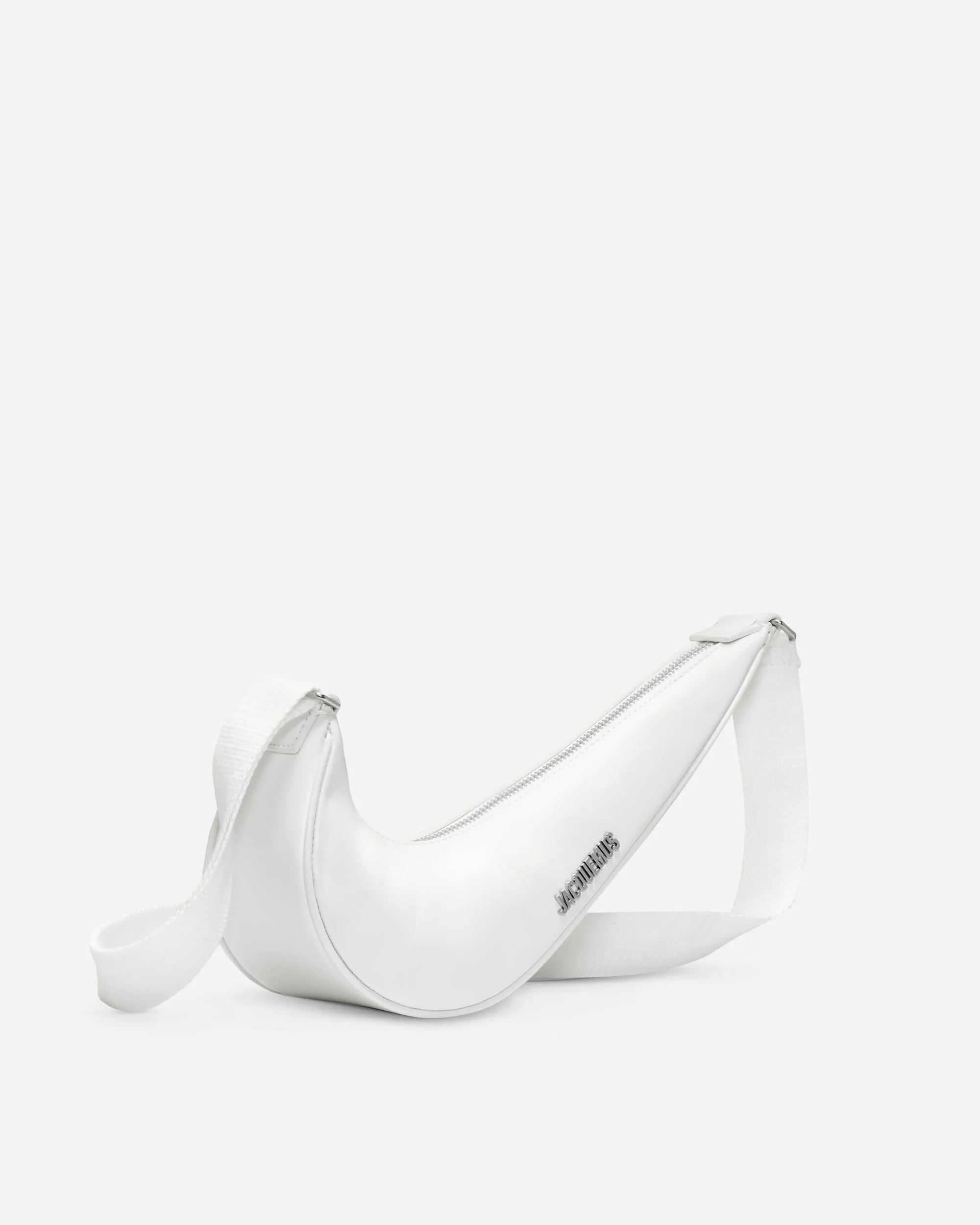 Nike x JACQUEMUS Le Swoosh