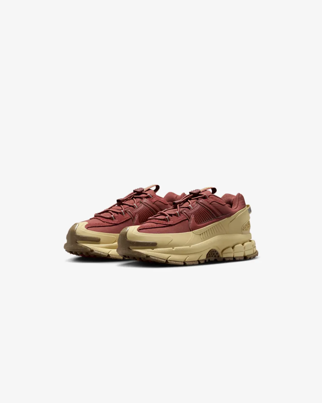 Nike Zoom Vomero 5 Roam Red Team Gold Sneakers
