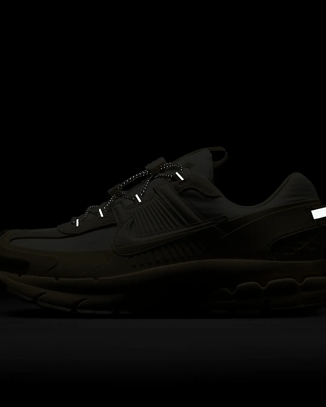 Nike Zoom Vomero Roam Light Khaki Sneakers