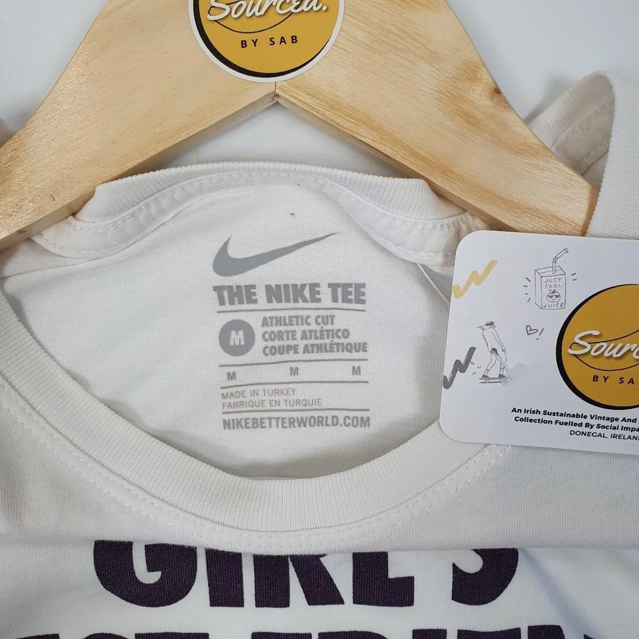 The Nike Tee Athletic Cut ( S)
