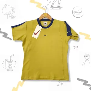 Vintage 90s Nike Mustard Tee (M)