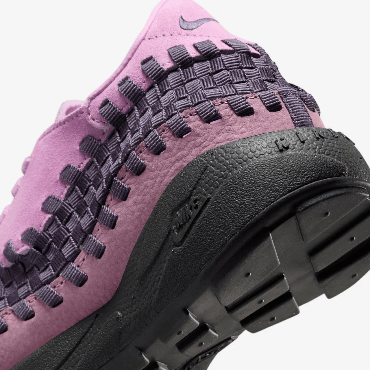 Wmns Air Footscape Woven